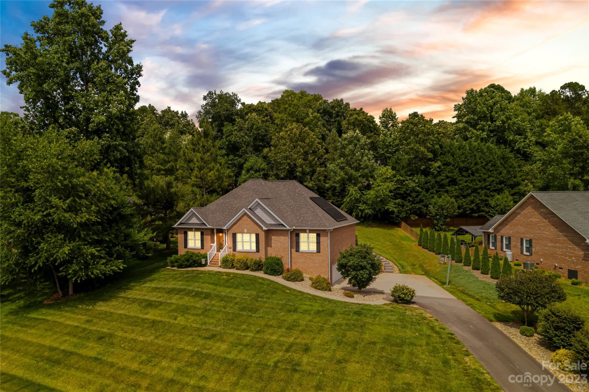 Property image 1 at 1463 Brookstone Drive, Hickory, NC 28602