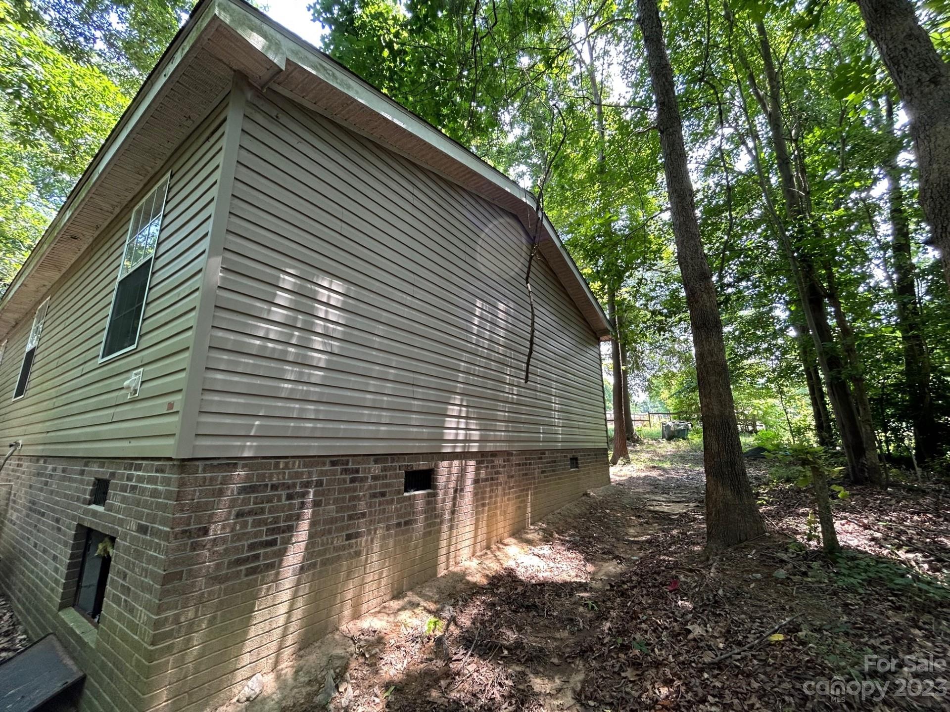 Property image 2 at 121 Hardwood Circle, Gastonia, NC 28056