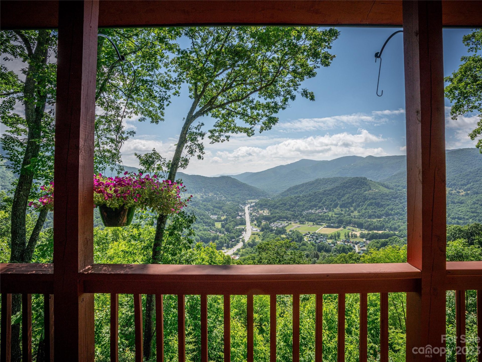 Property image 1 at 53 Southern Comfort Lane, Maggie Valley, NC 28751