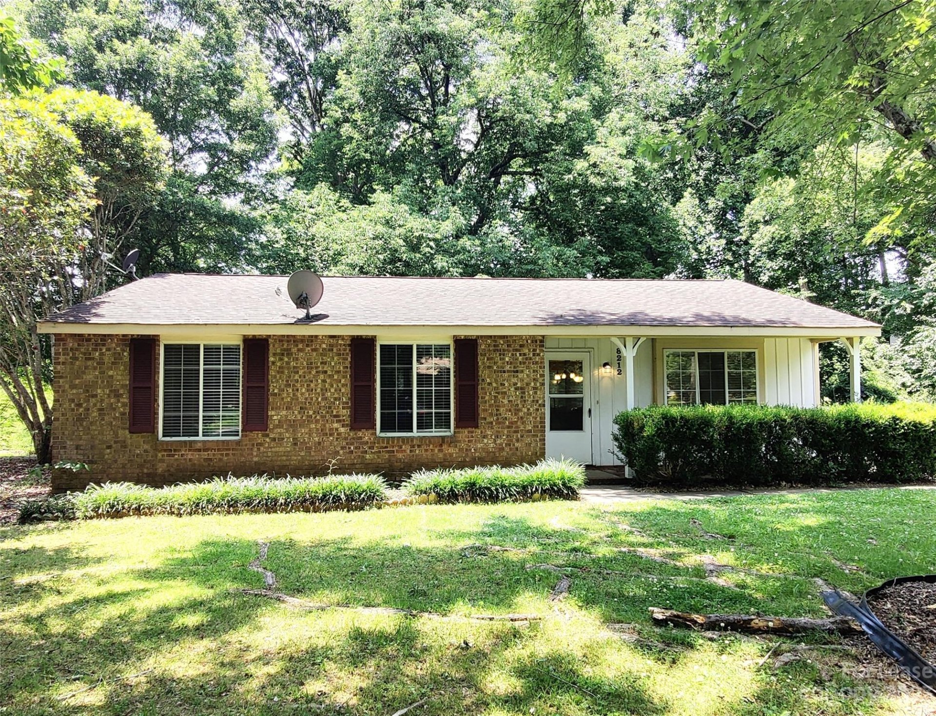 Property image 1 at 8212 Ivy Hollow Drive, Charlotte, NC 28227