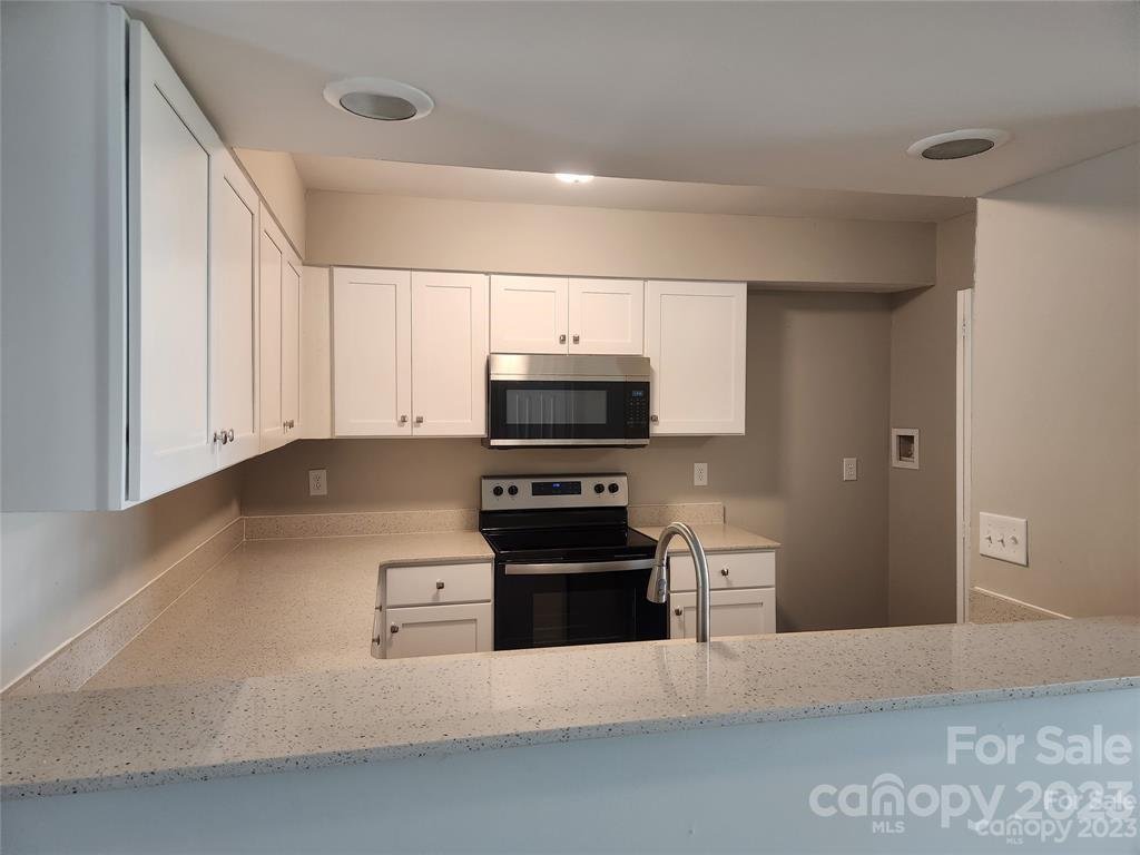 Property image 1 at 10979 Carmel Crossing Road, Charlotte, NC 28226