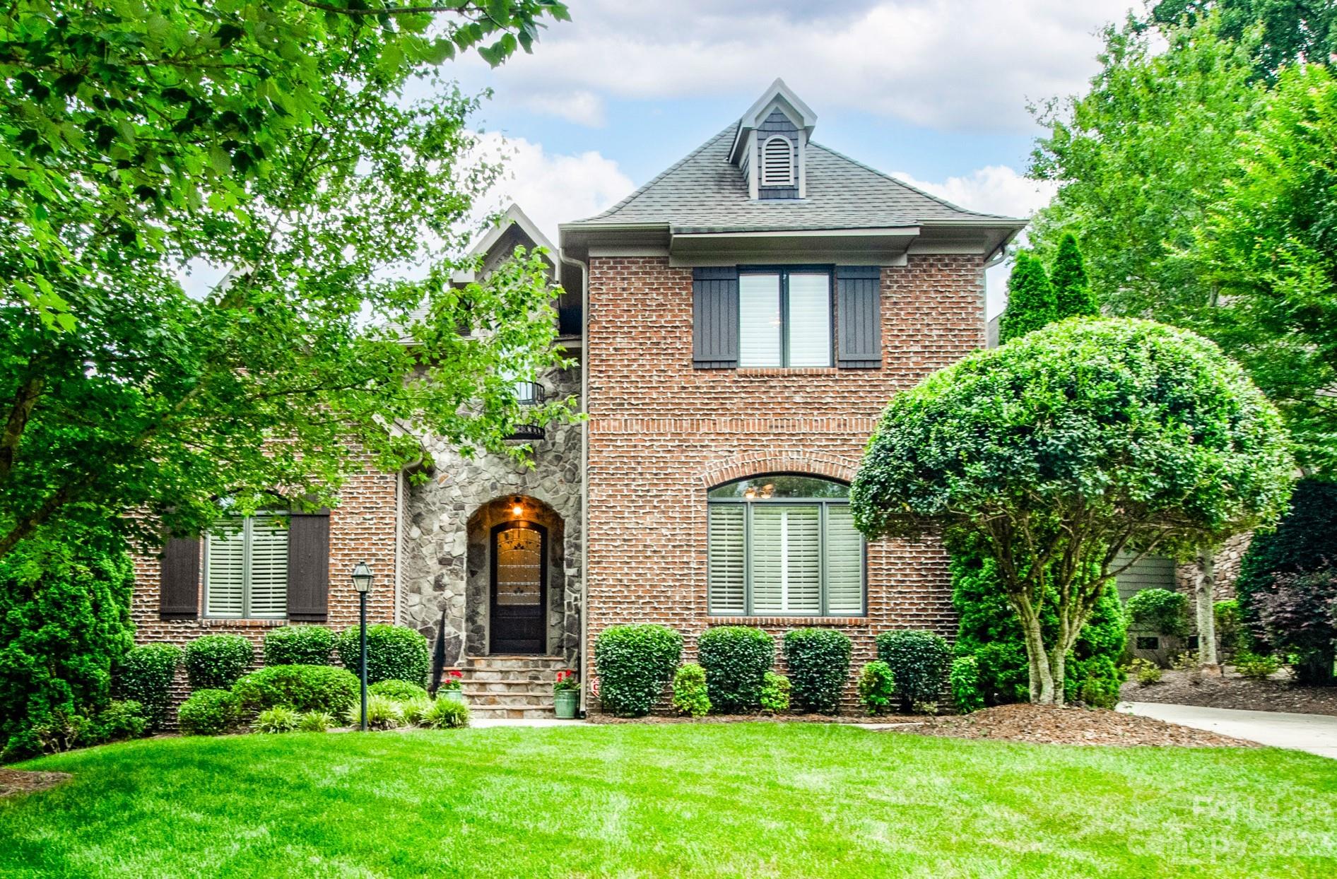 Property image 1 at 813 Verney Lane, Charlotte, NC 28226