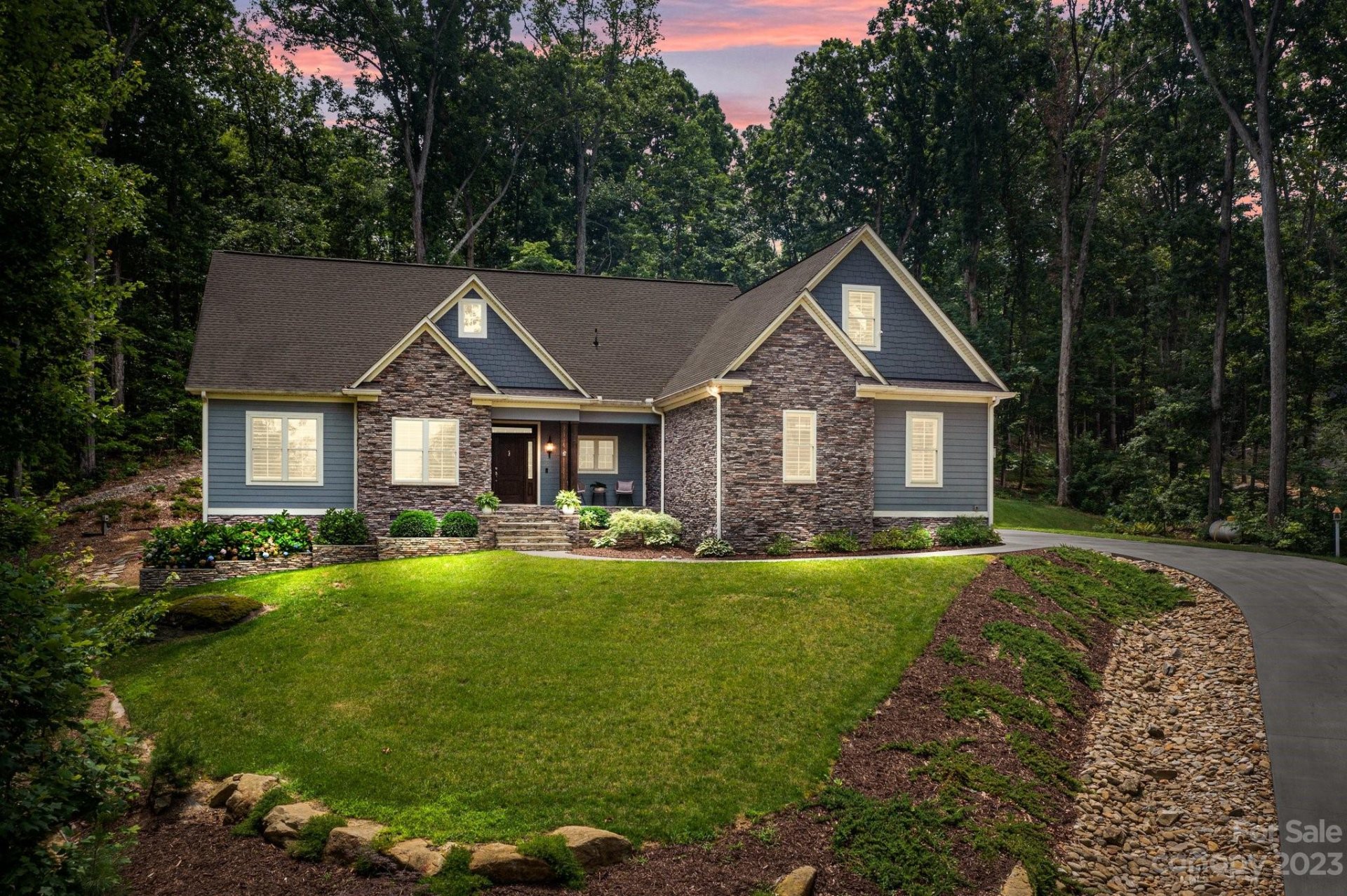 Property image 1 at 161 Greenbay Road, Mooresville, NC 28117