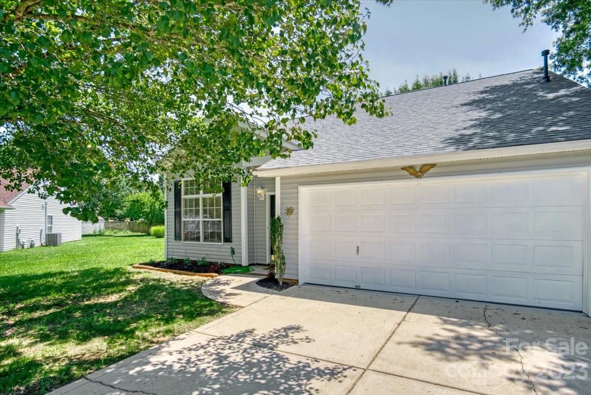 4613 Winterberry Lane