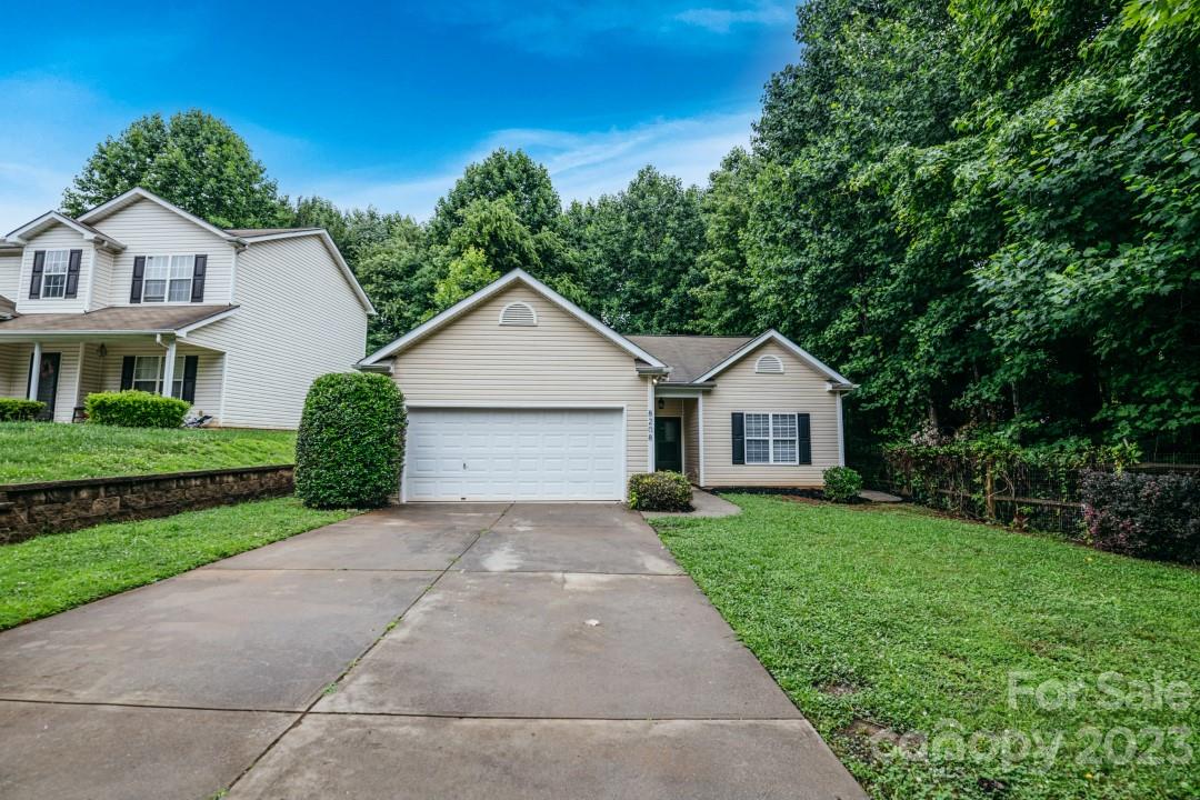 Property image 1 at 8208 Pozzi Road, Charlotte, NC 28216