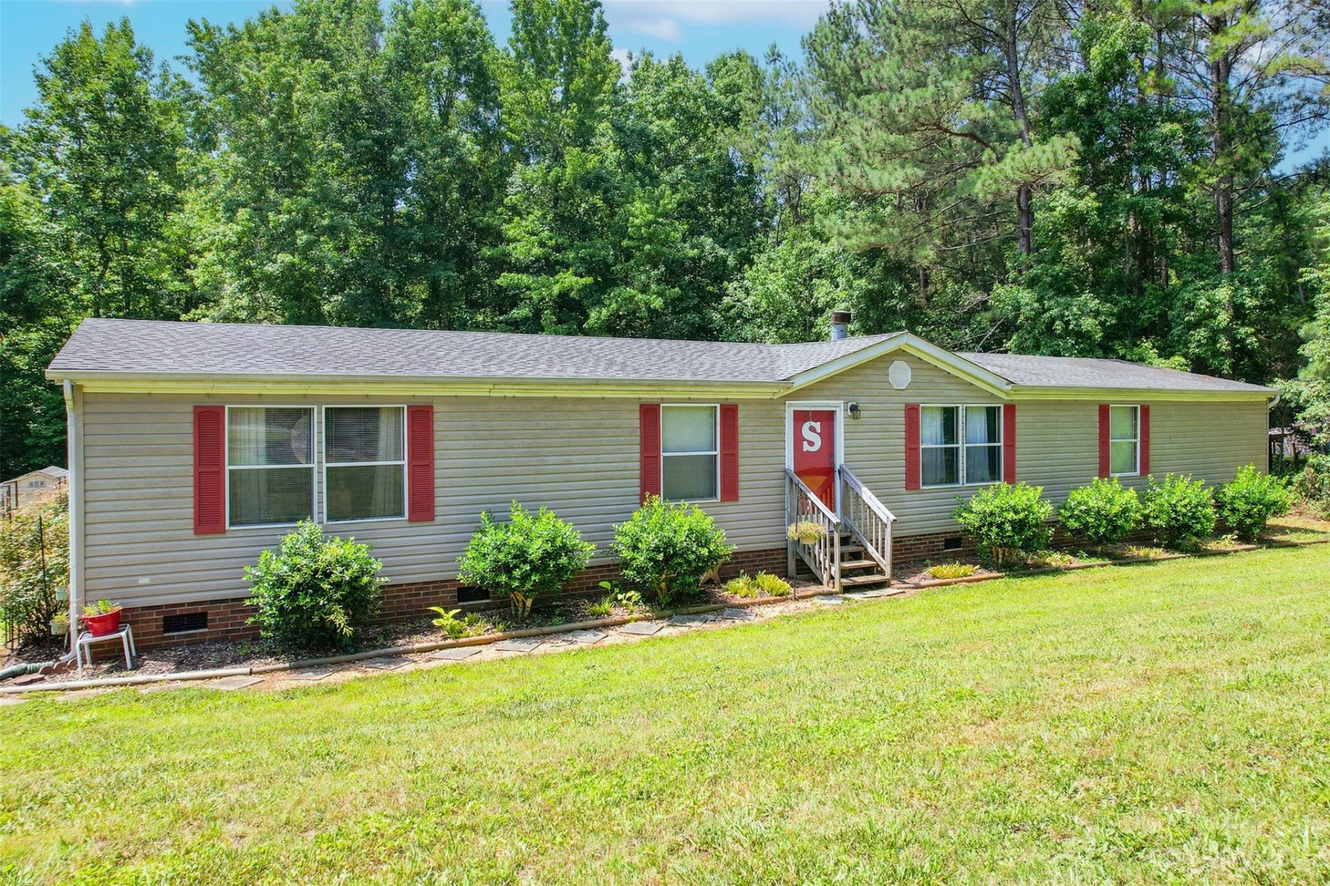 Property image 1 at 607 Sunnyside Shady Rest Drive, Kings Mountain, NC 28086