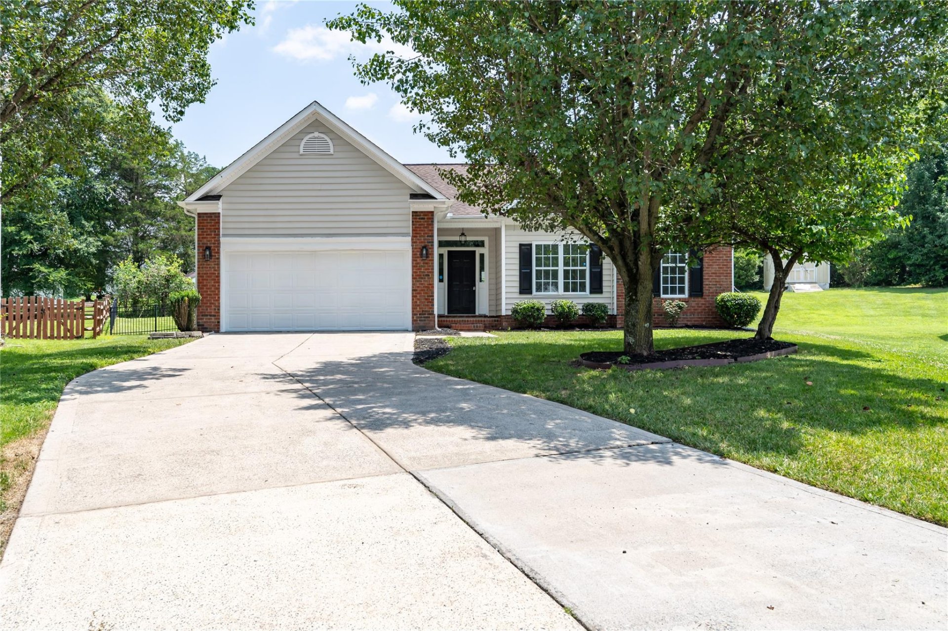 Property image 1 at 544 Dannyn Grove Court, Charlotte, NC 28214