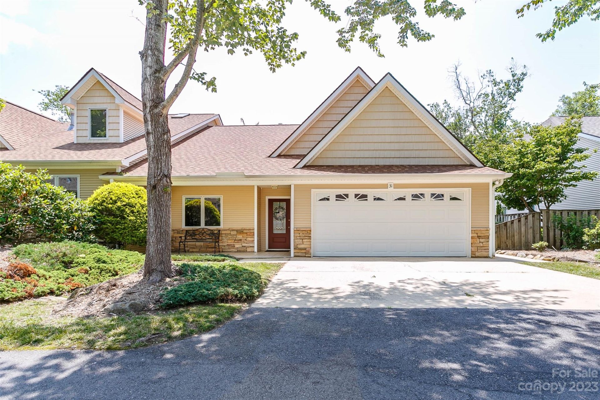 Property image 1 at 31 Honeycomb Circle, Swannanoa, NC 28778