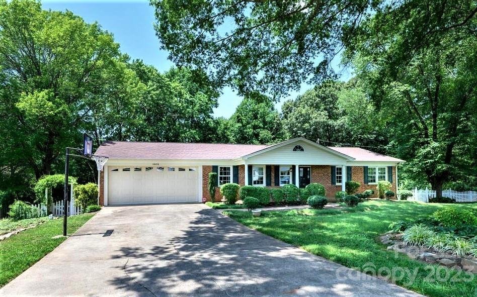 Property image 1 at 3805 22nd Street Court, Hickory, NC 28601