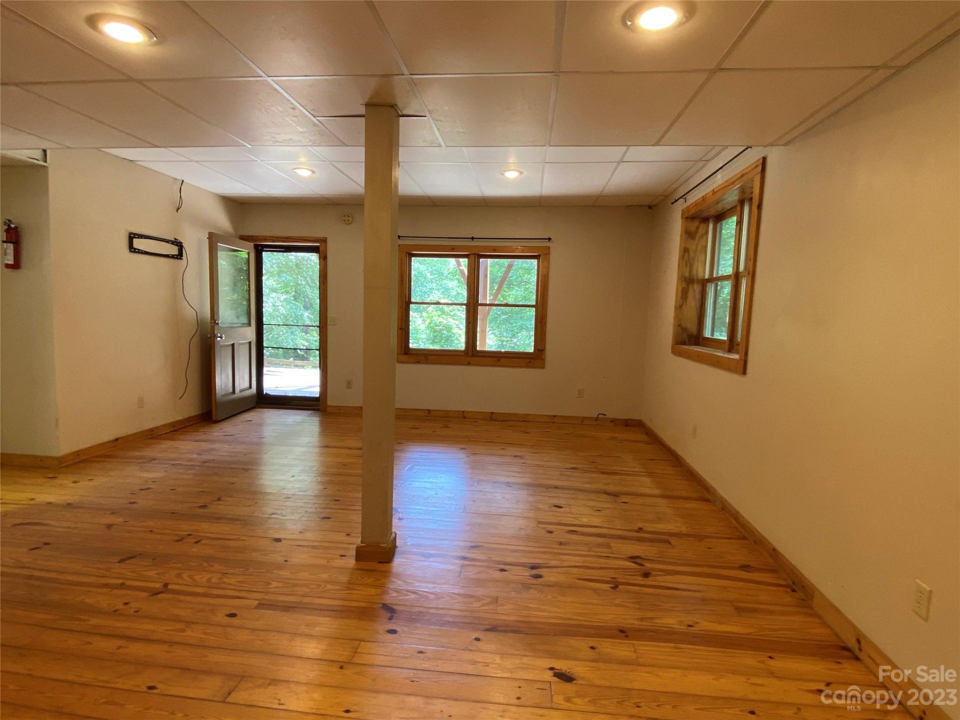 Property image 4 at 124 Millard Crossing, Hendersonville, NC 28792