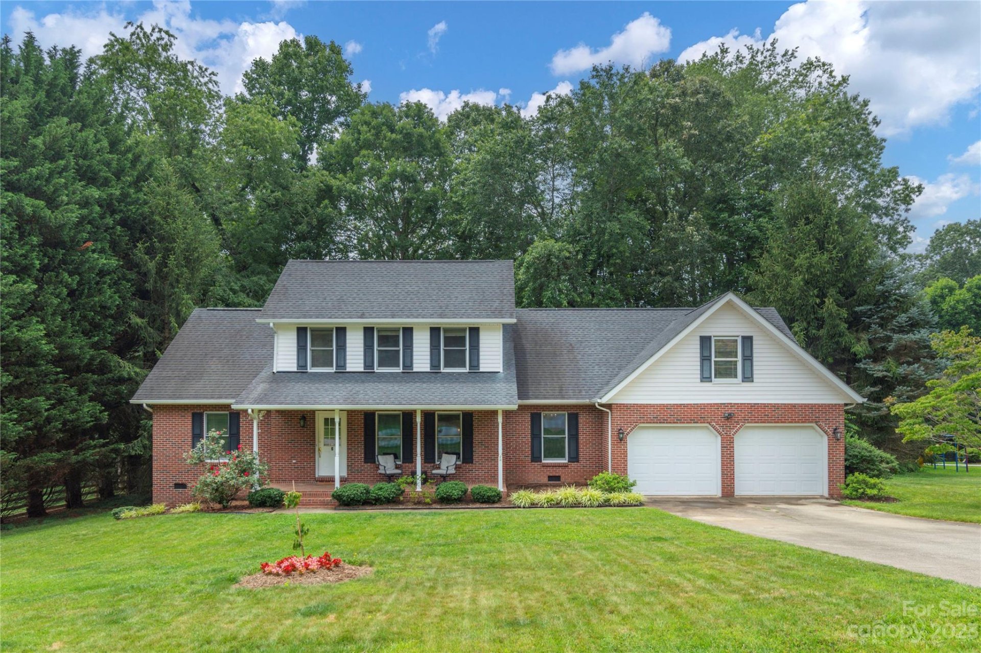 Property image 1 at 2 Cambridge Drive, Candler, NC 28715