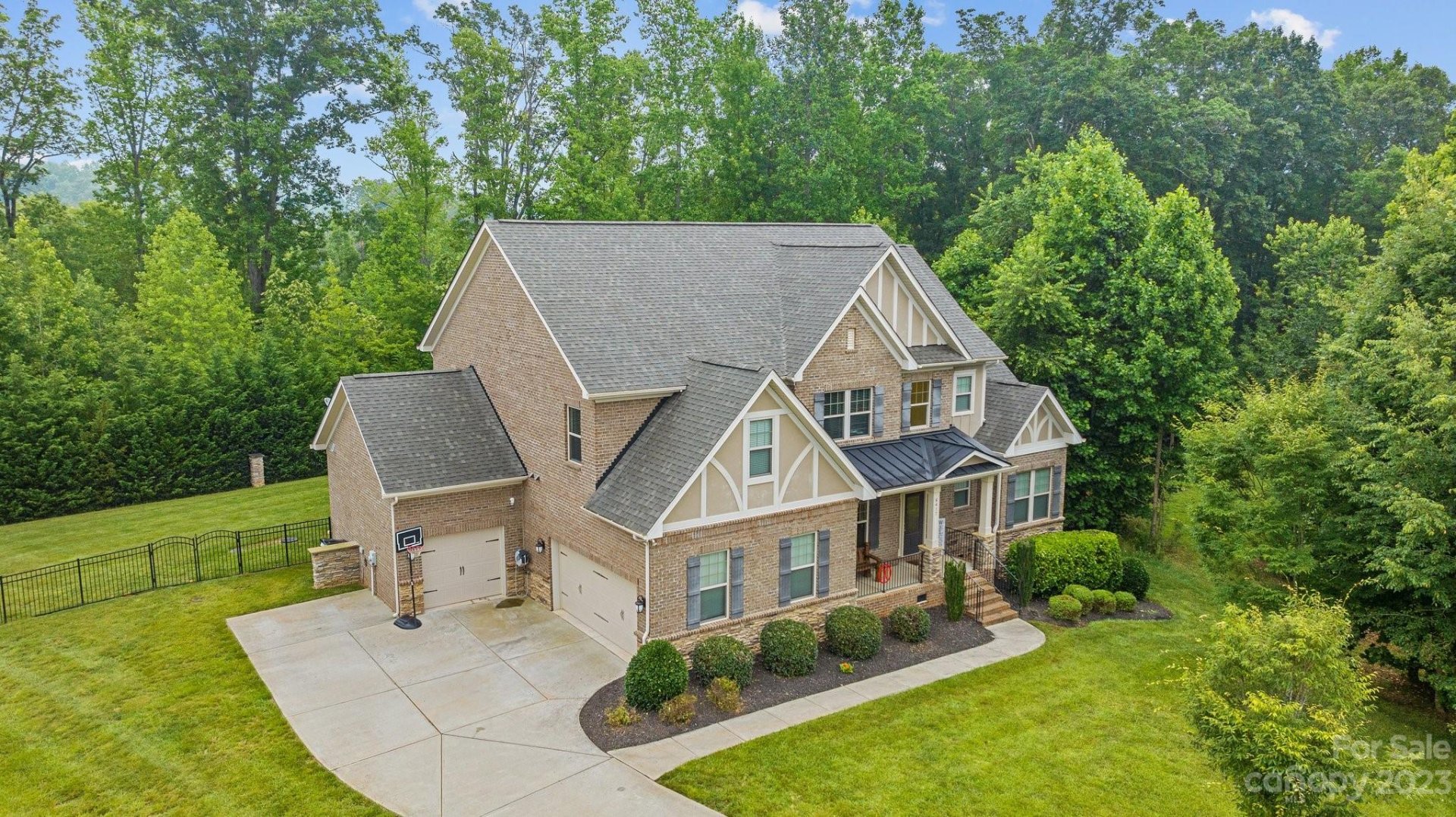 6417 Willow Farm Drive