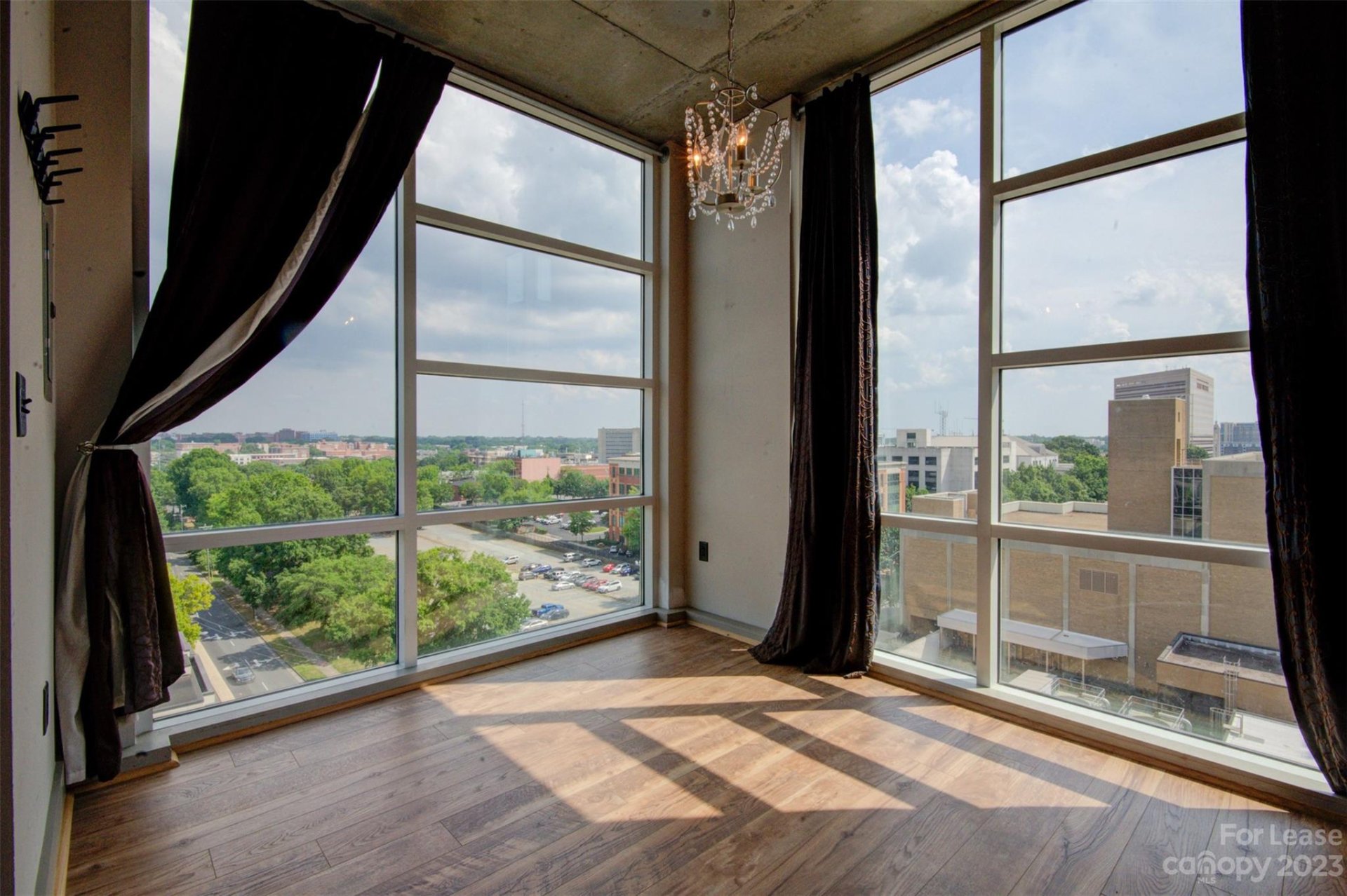 Property image 1 at 505 E 6th Street, Charlotte, NC 28202