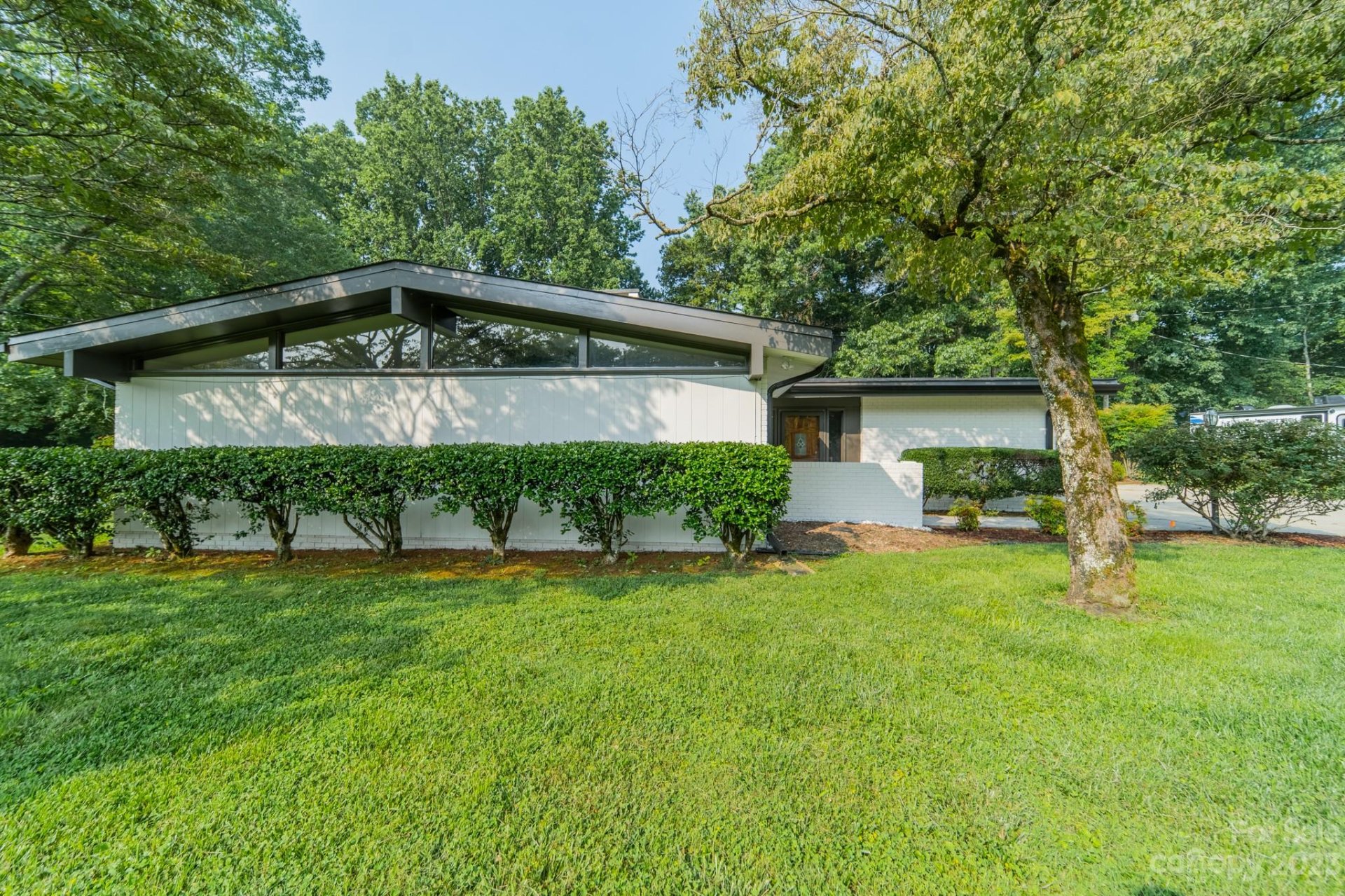 Property image 1 at 919 Rollingwood Drive, Mount Holly, NC 28120