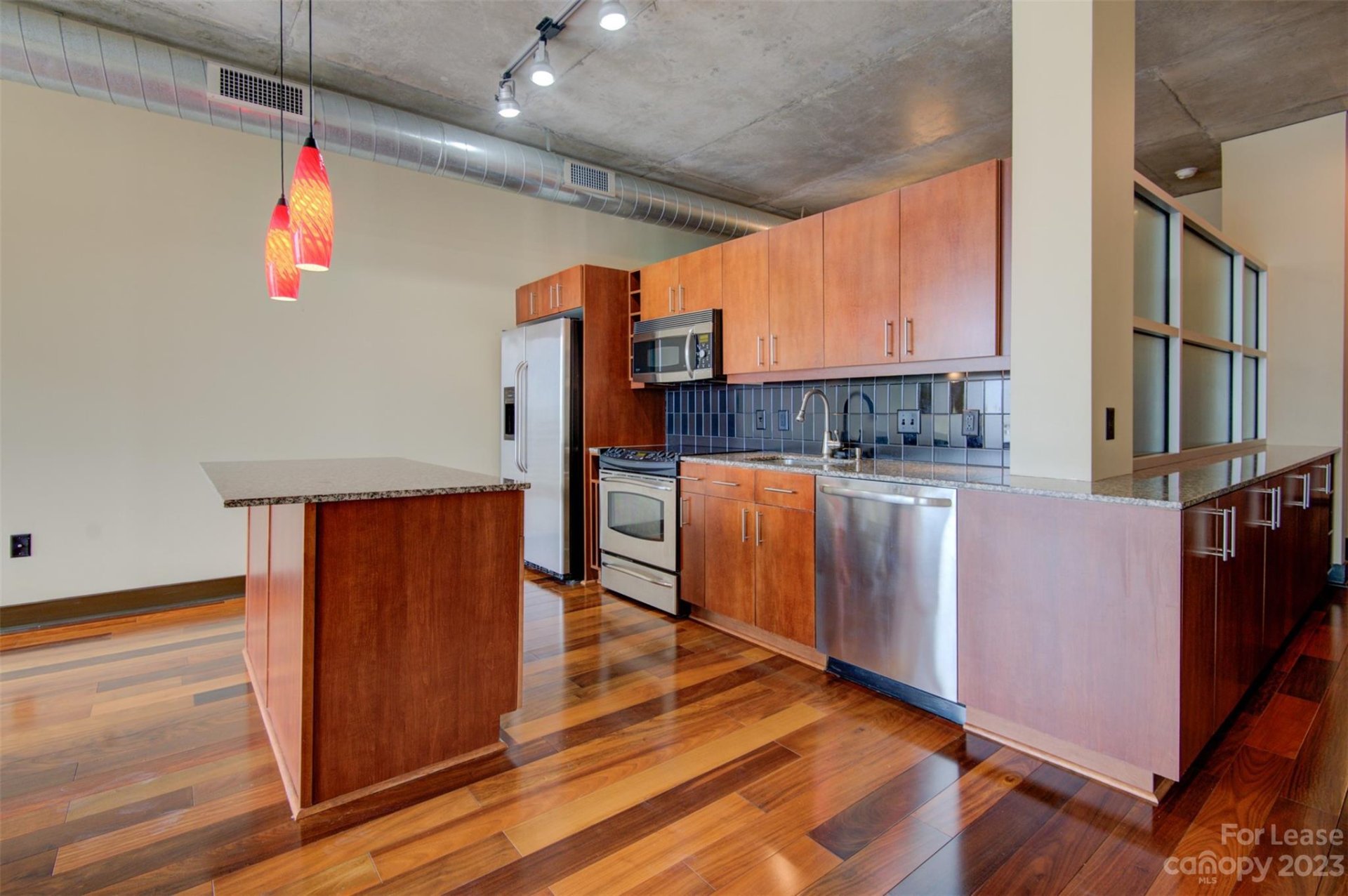 Property image 1 at 505 E 6th Street, Charlotte, NC 28202