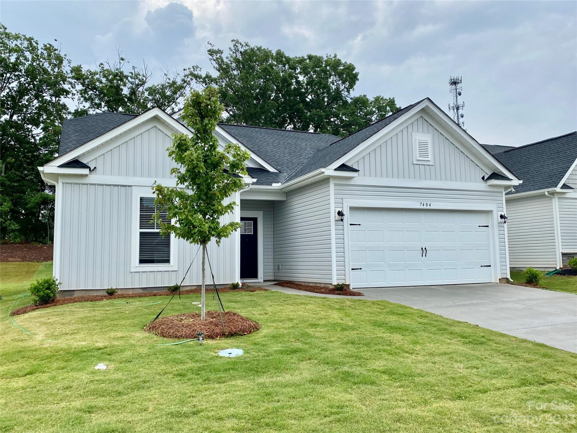 Property image 1 at 7404 Latham Way, Denver, NC 28037