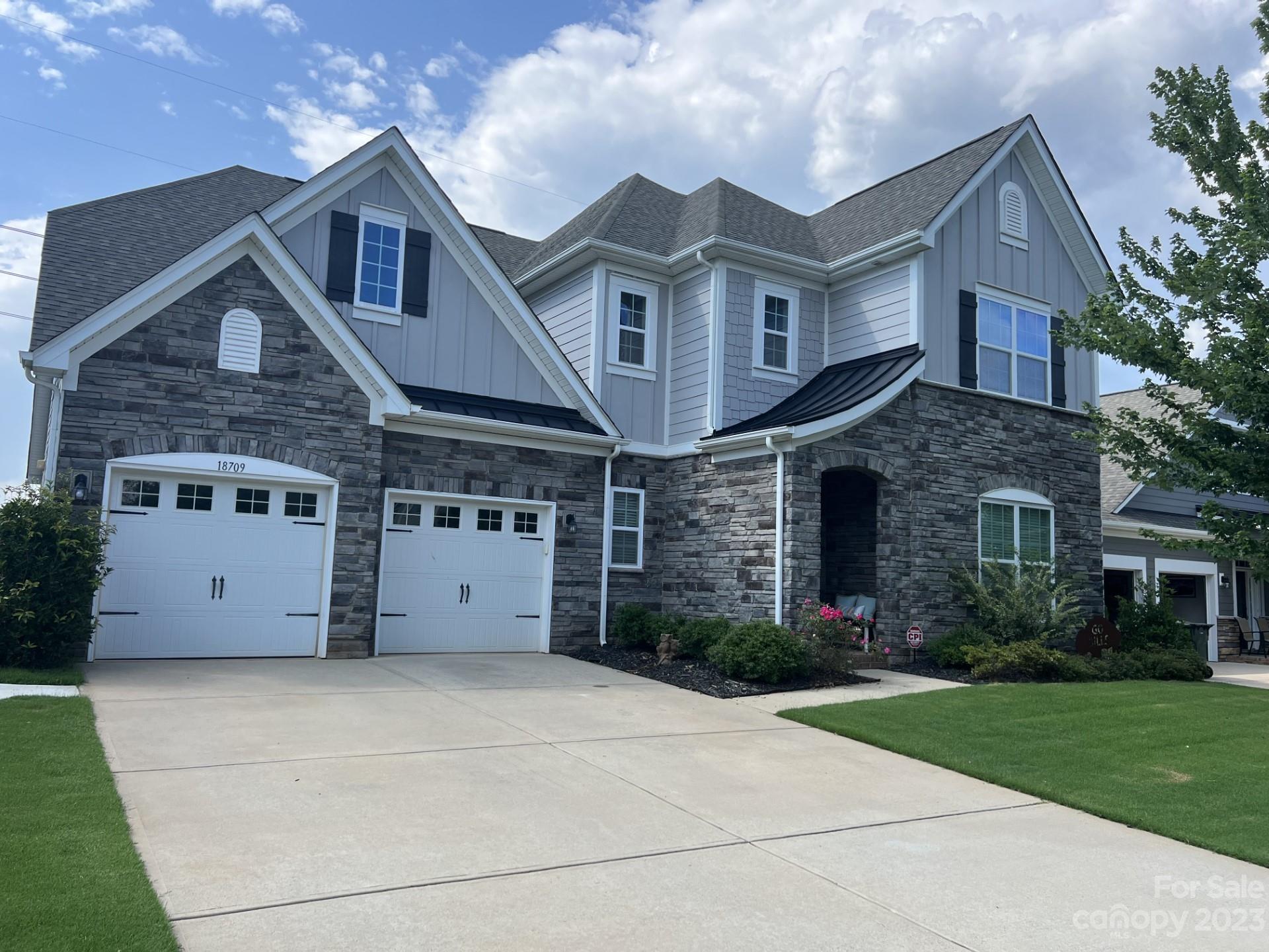 Property image 1 at 18709 Dumbarton Oaks Drive, Cornelius, NC 28031