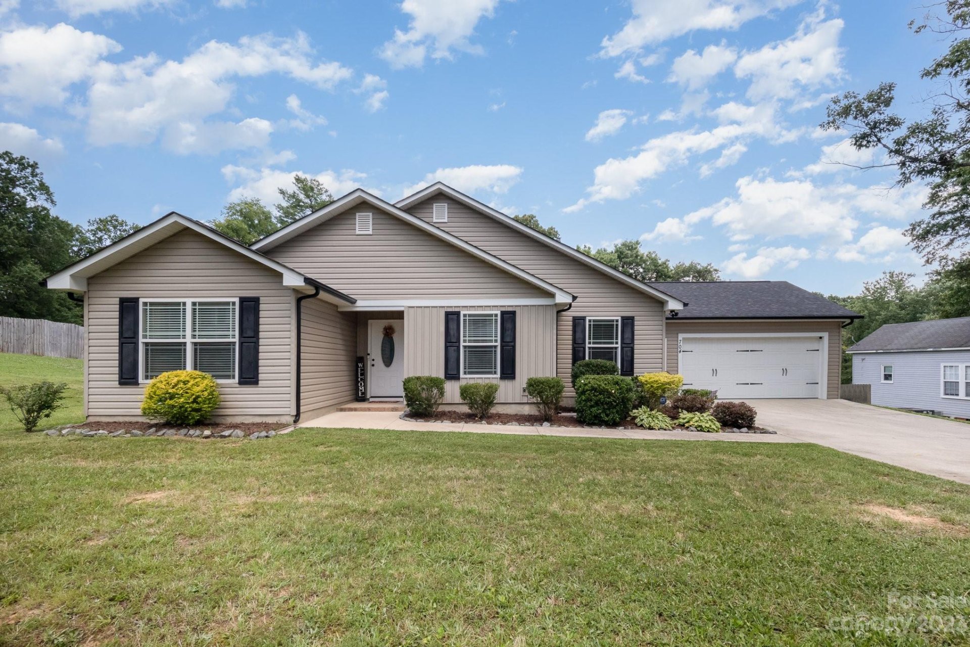 Property image 1 at 704 Briarwood Street, Kannapolis, NC 28081