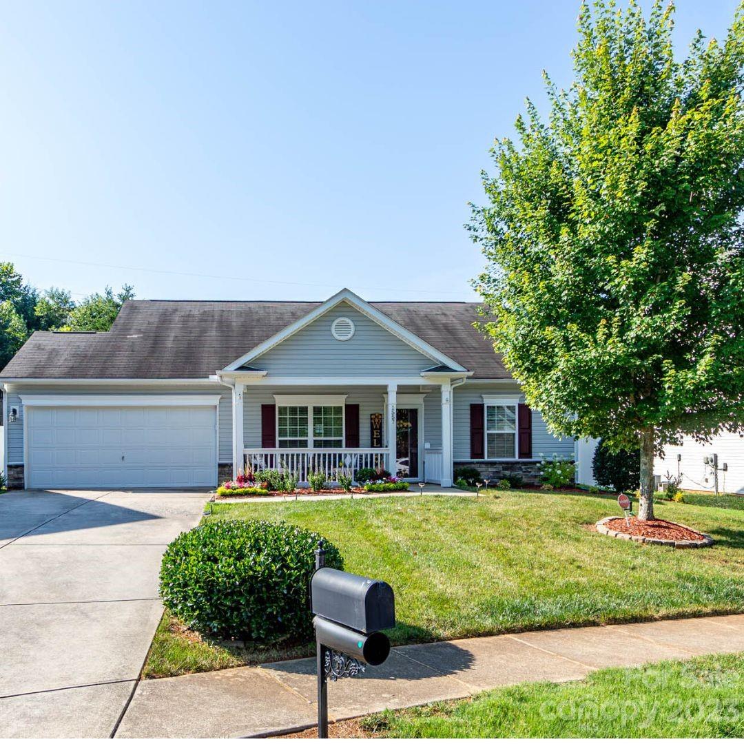 Property image 1 at 1557 Glenbar Court, Clover, SC 29710