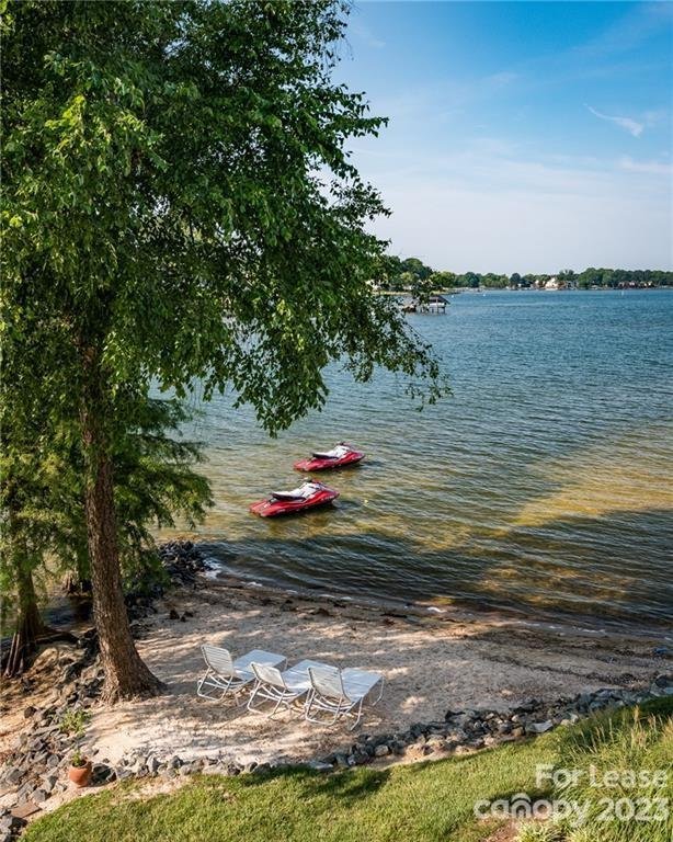 Property image 1 at 17925 Kings Point Drive, Cornelius, NC 28031