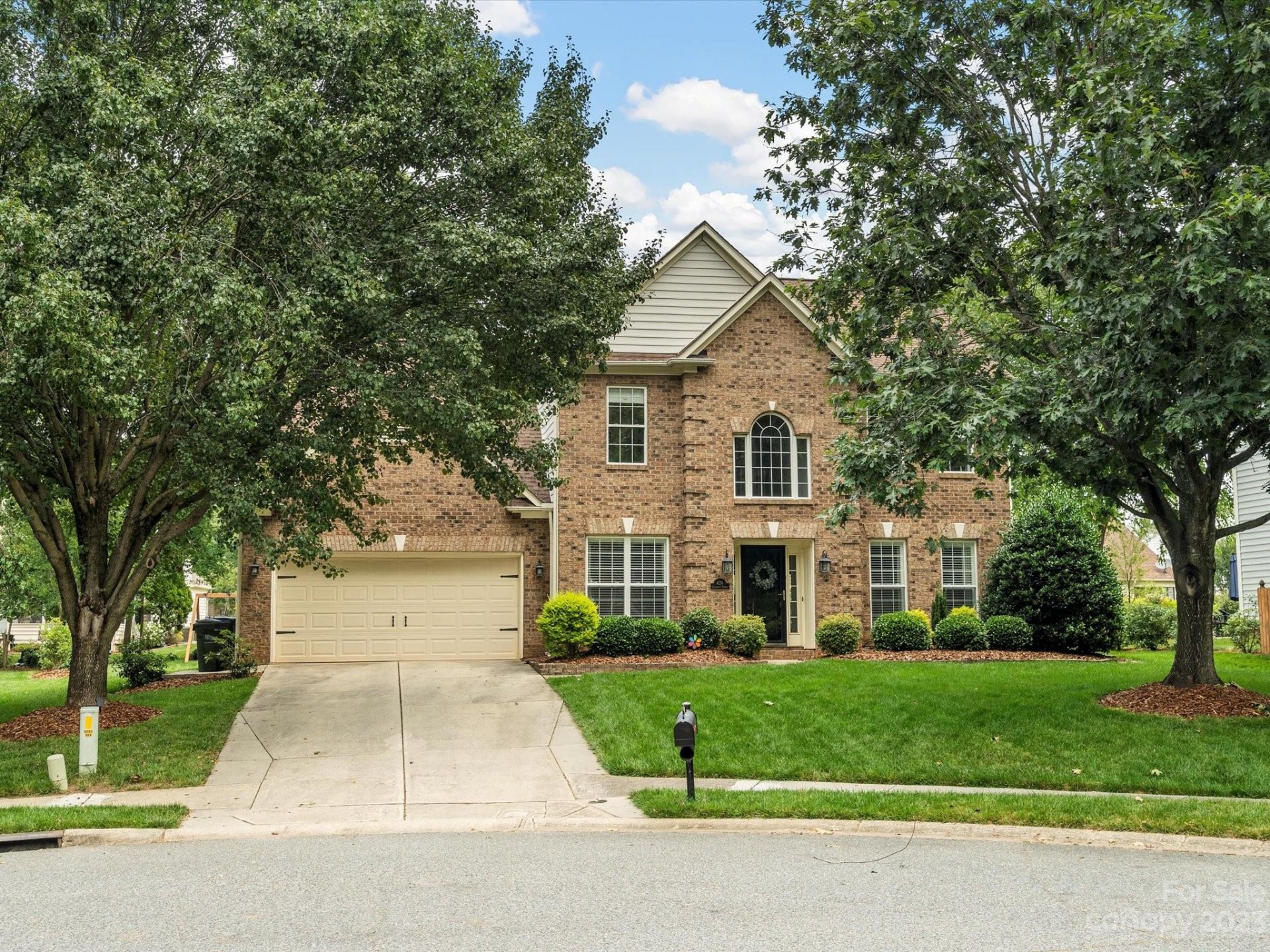 Property image 1 at 424 Gilchrest Circle, Matthews, NC 28105