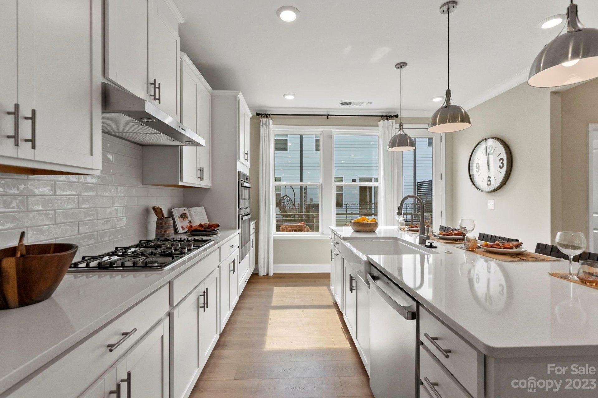 6015 Towering Oaks Drive