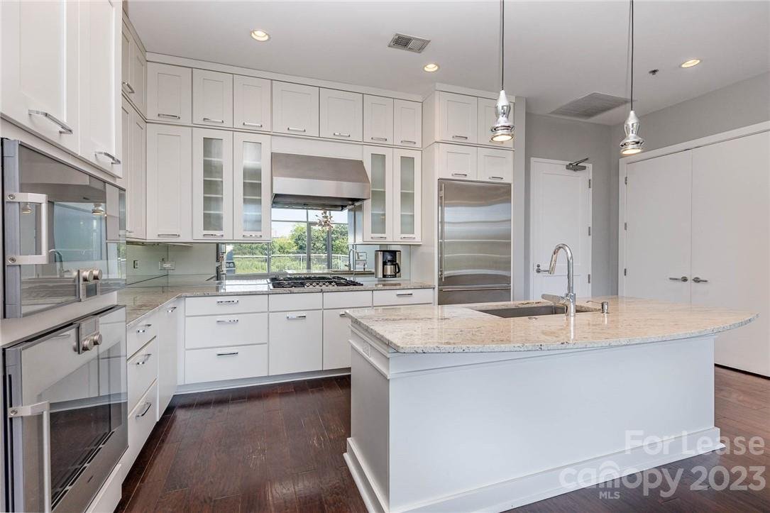 Property image 1 at 1100 Metropolitan Avenue, Charlotte, NC 28204