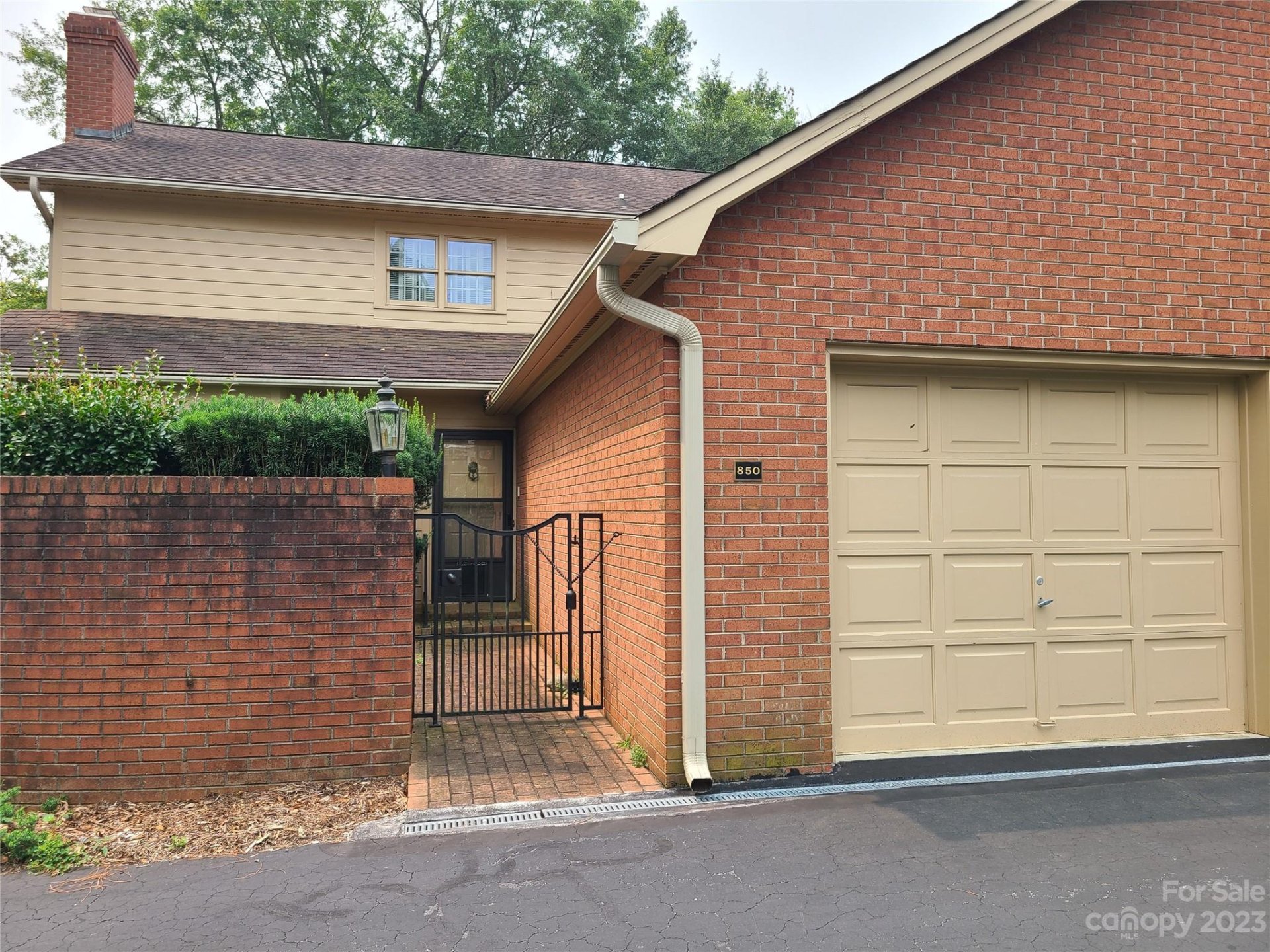 Property image 1 at 850 1st Street, Hickory, NC 28601