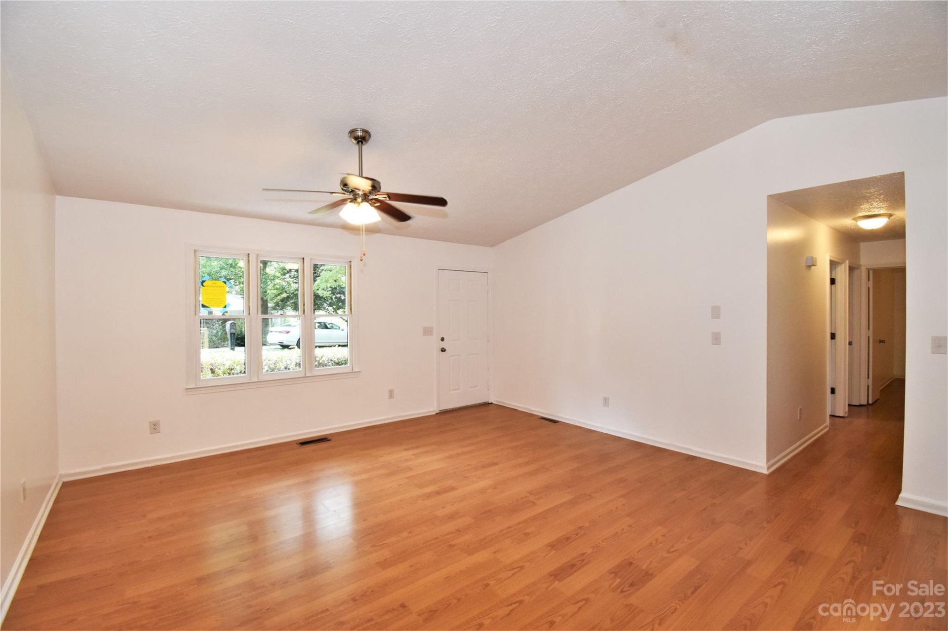 Property image 2 at 18 Stoney Nob Drive, Hendersonville, NC 28792