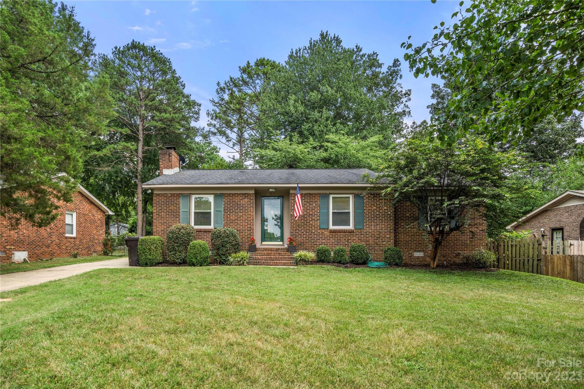 1522 Marett Boulevard Extension