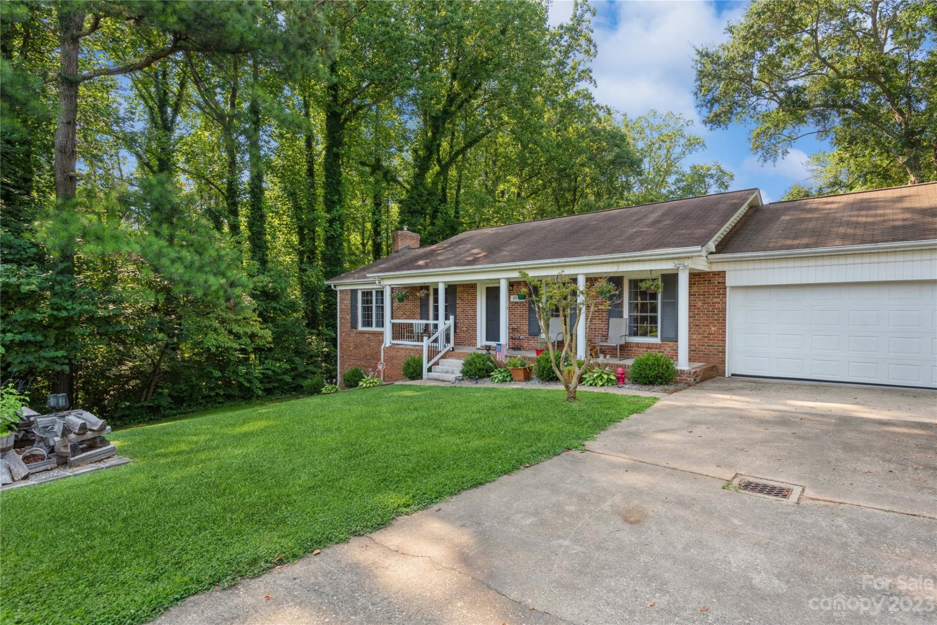 Property image 1 at 2440 23rd Avenue Place, Hickory, NC 28601