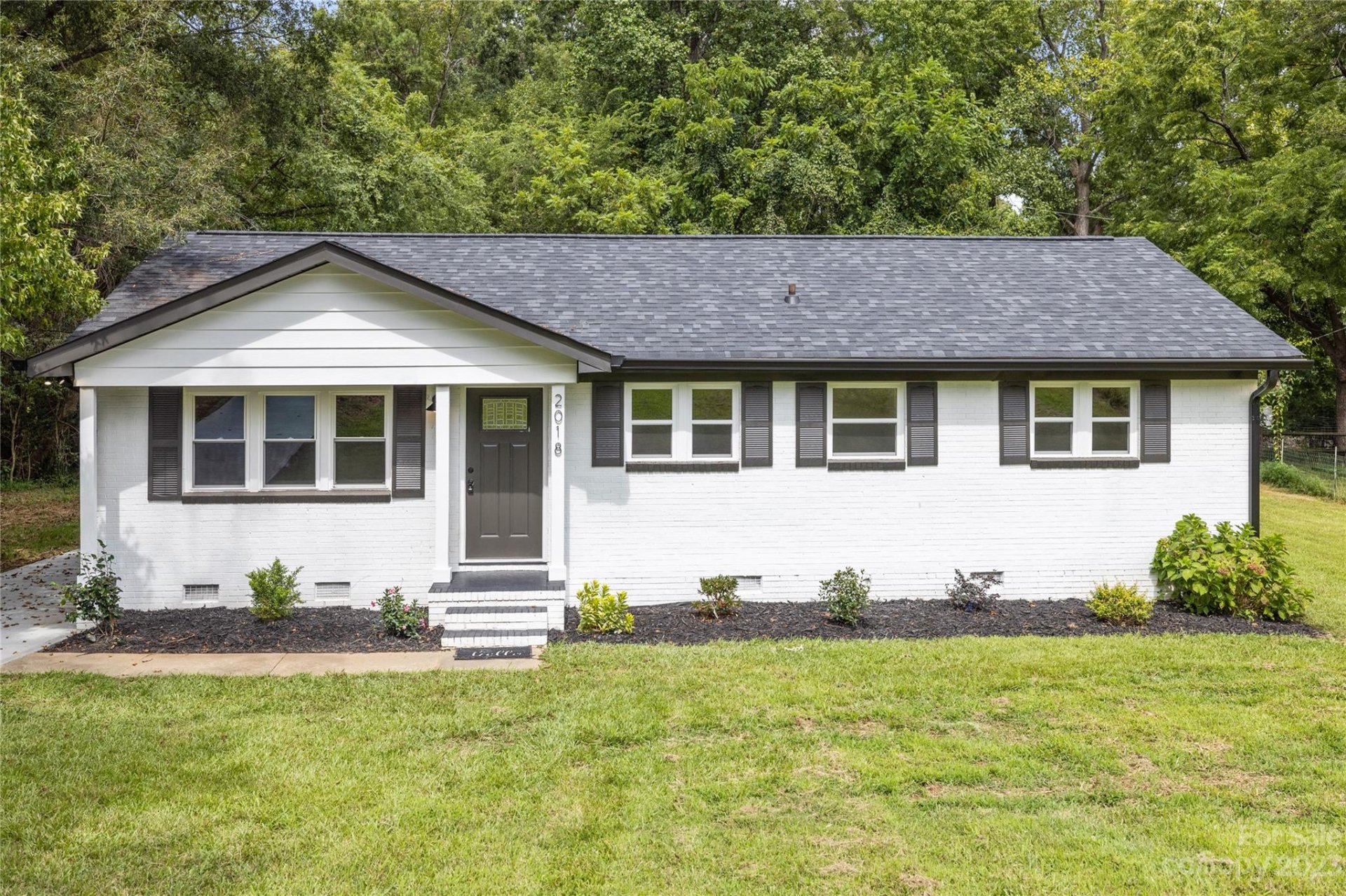Property image 1 at 2018 Ventura Avenue, Charlotte, NC 28216