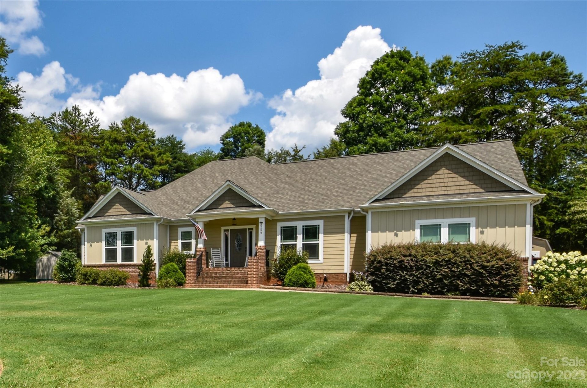 Property image 1 at 5252 Ridge Lane Circle, Sherrills Ford, NC 28673