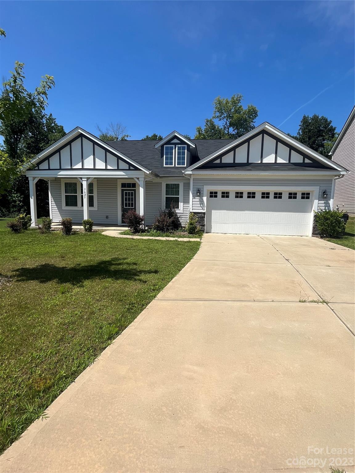 Property image 1 at 7625 Meridale Forest Drive, Charlotte, NC 28269