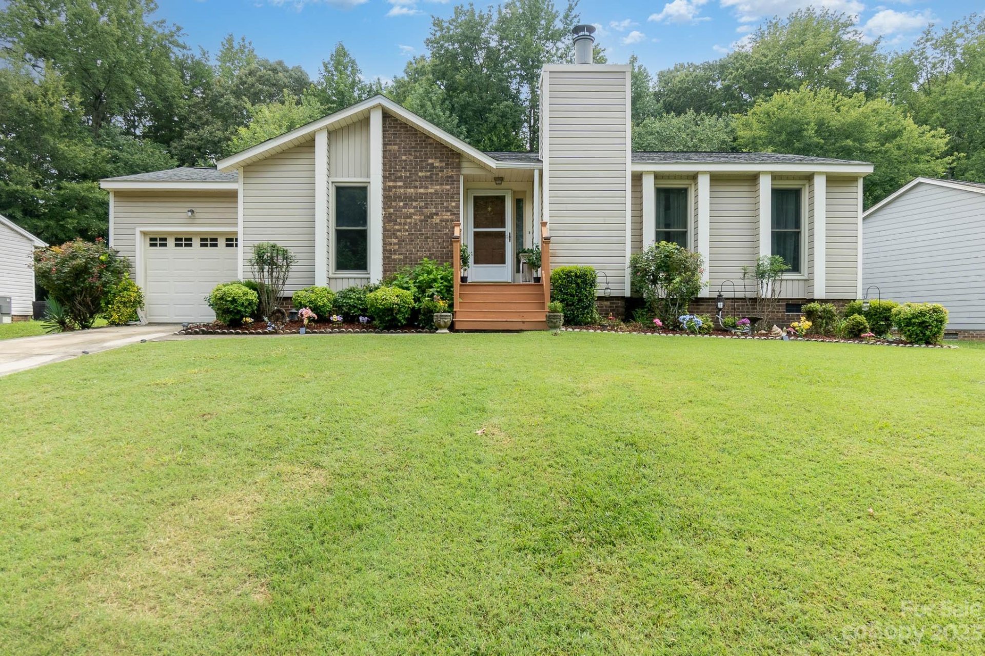 Property image 1 at 8220 Saucalito Court, Charlotte, NC 28215