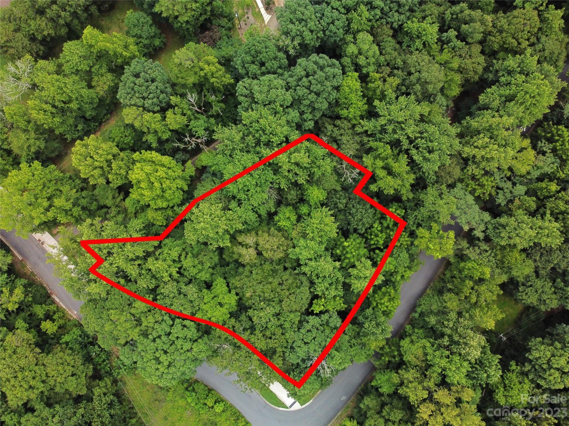 Property image 1 at 801 Autumnwood Lane, Charlotte, NC 28213