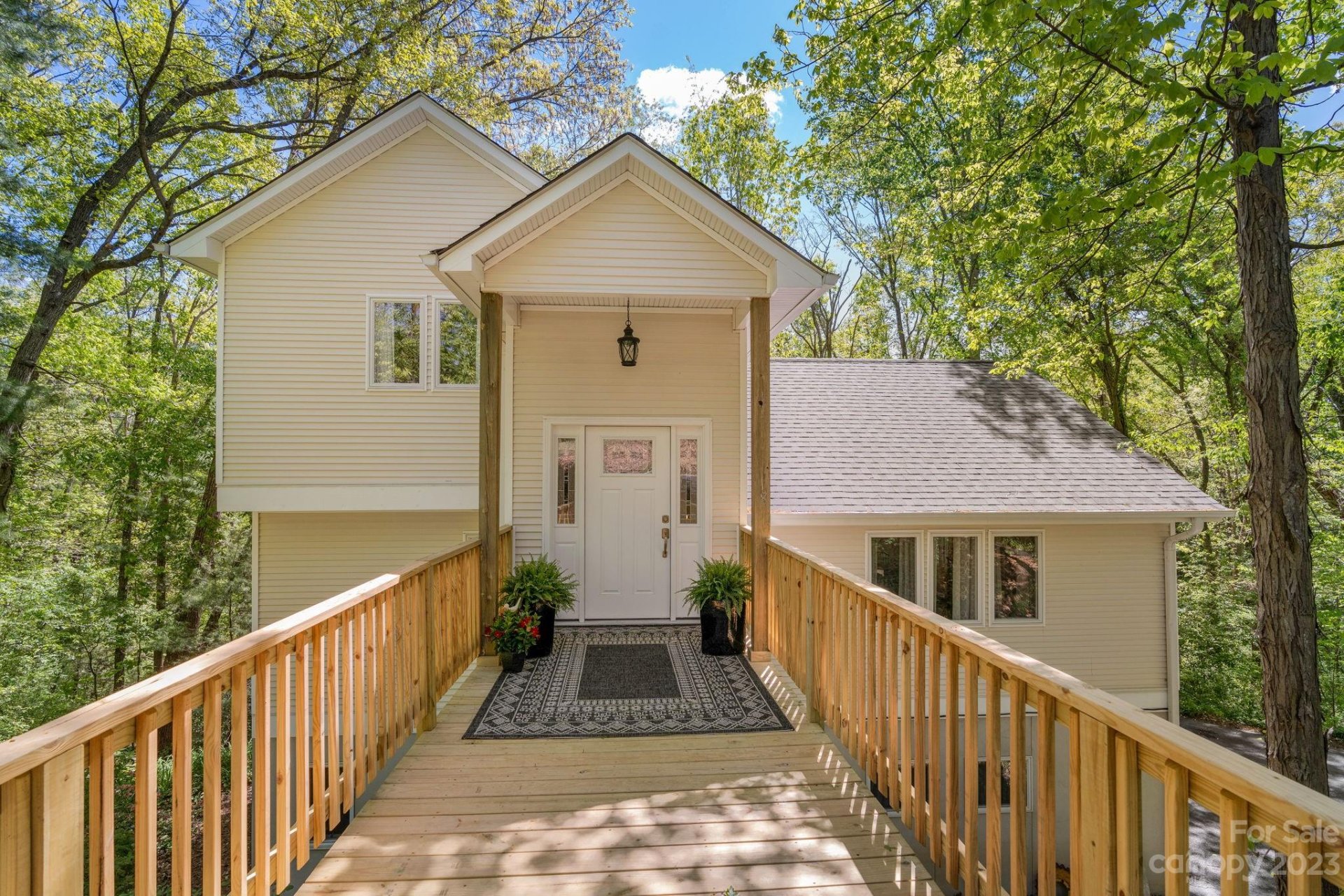 Property image 1 at 8 Sheppard Drive, Asheville, NC 28806