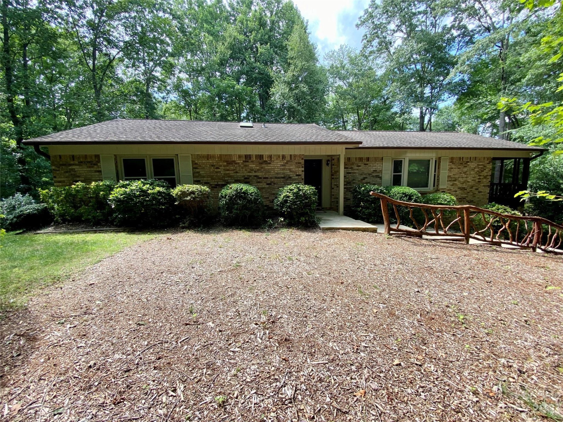 Property image 1 at 101 Crown Lane, Hendersonville, NC 28791