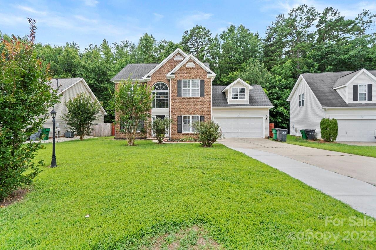 Property image 1 at 7425 Frances Irene Drive, Charlotte, NC 28215