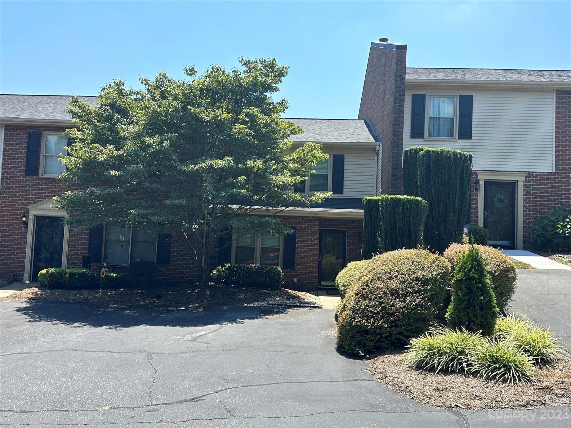 Property image 1 at 811 21st Avenue, Hickory, NC 28601