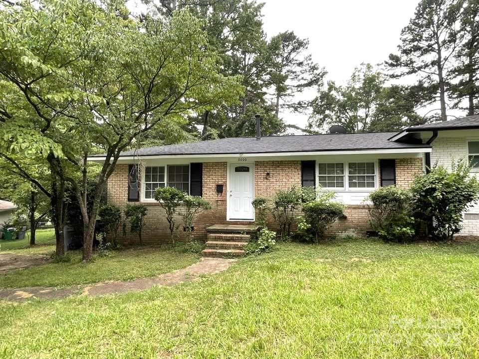 Property image 1 at 2000 Ibis Court, Charlotte, NC 28205