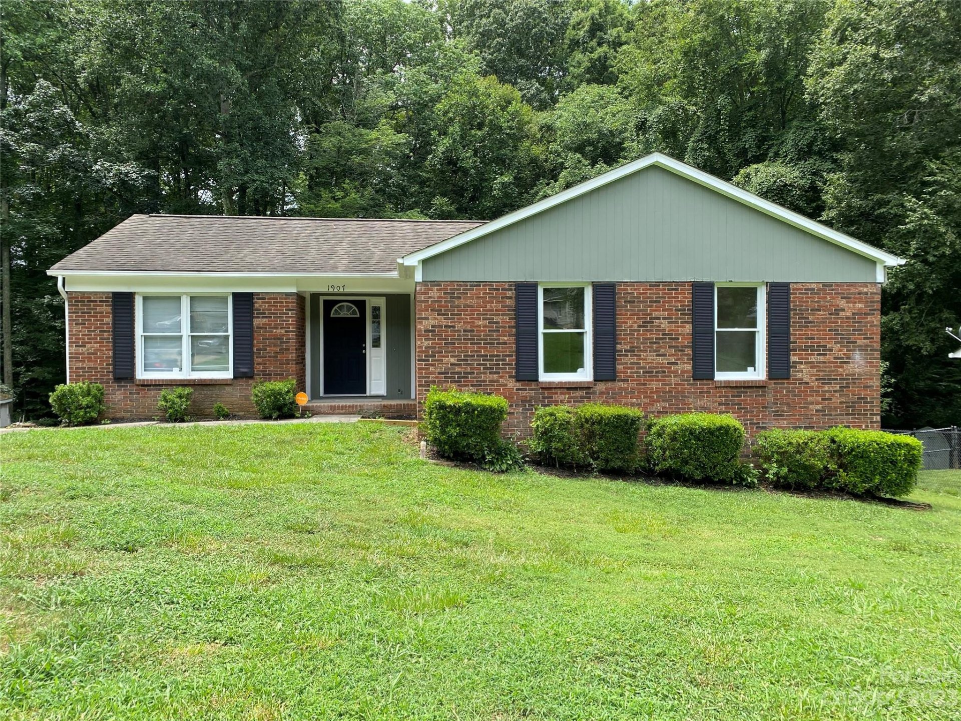 Property image 1 at 1907 Teddington Drive, Charlotte, NC 28214