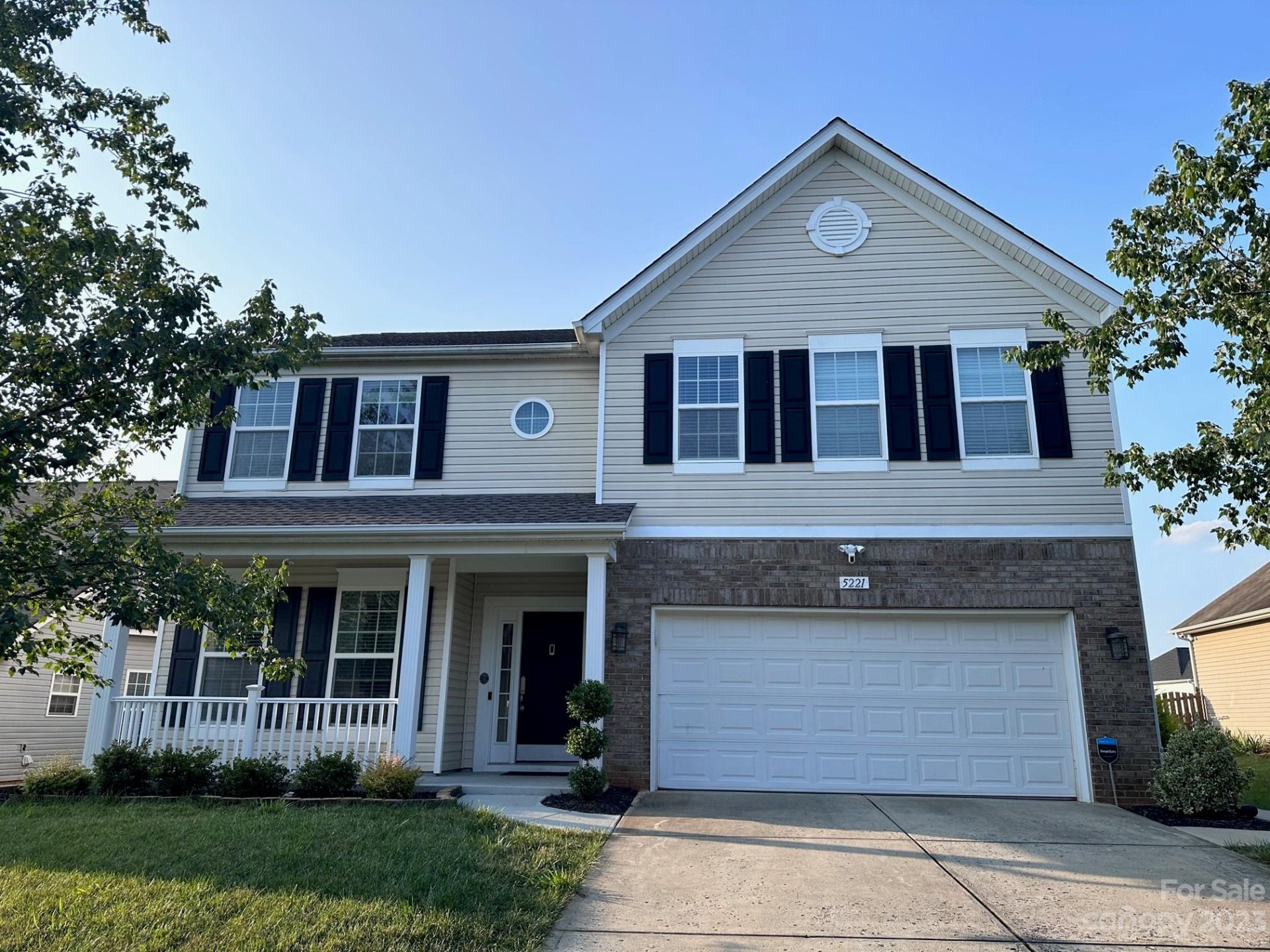 5221 Coffeeberry Lane