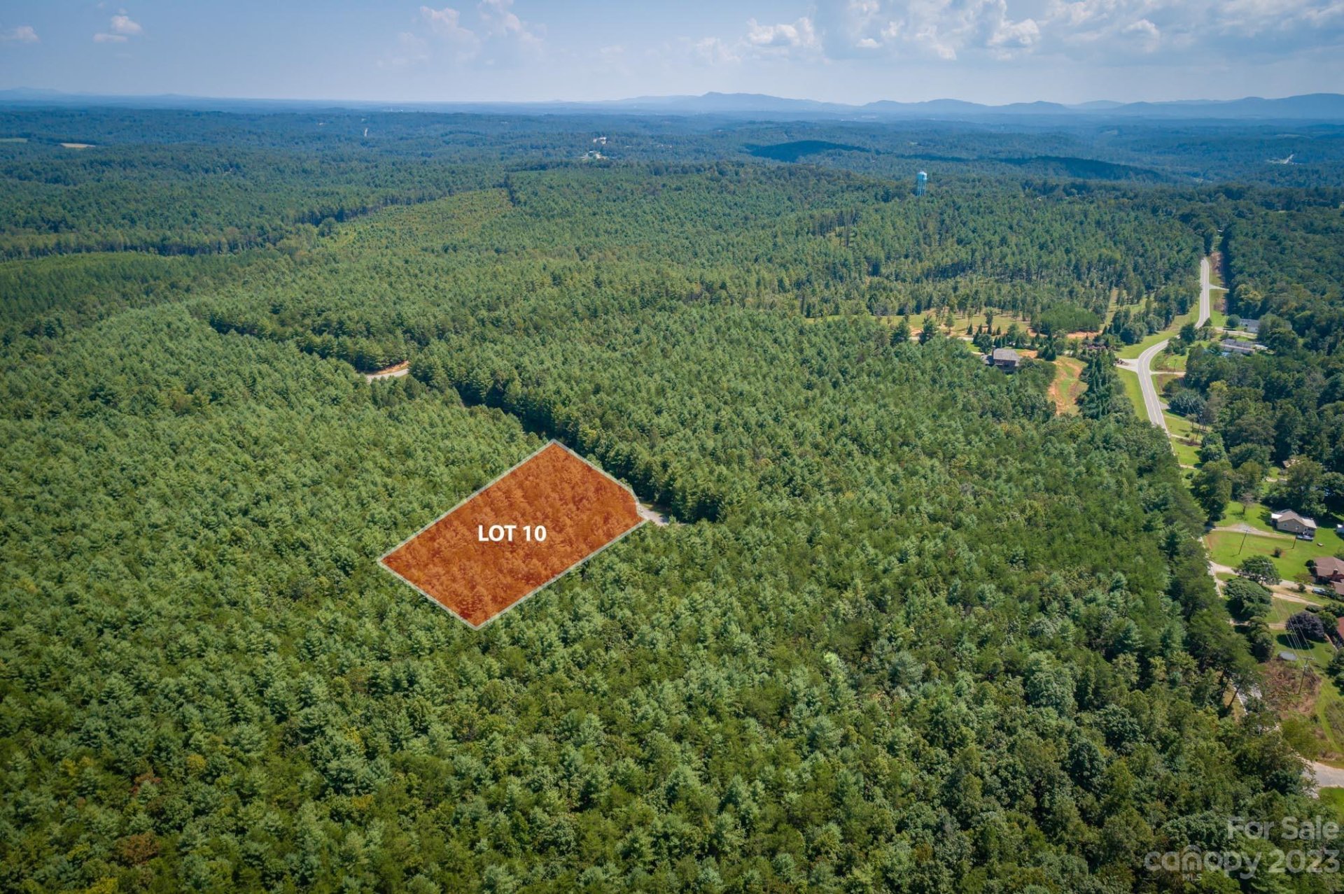 Property image 1 at 1086 Sale Drive, Morganton, NC 28655