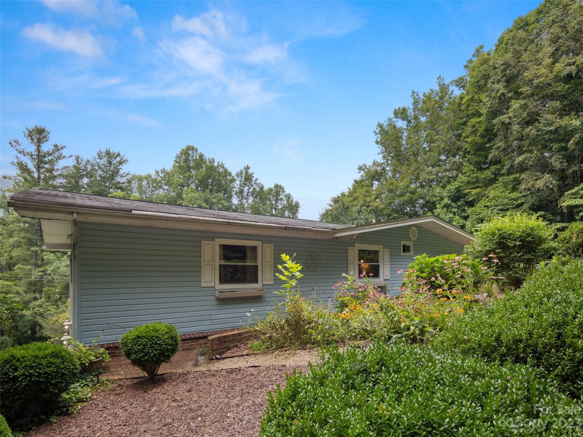 Property image 4 at 61 W Lake View Road, Hendersonville, NC 28739