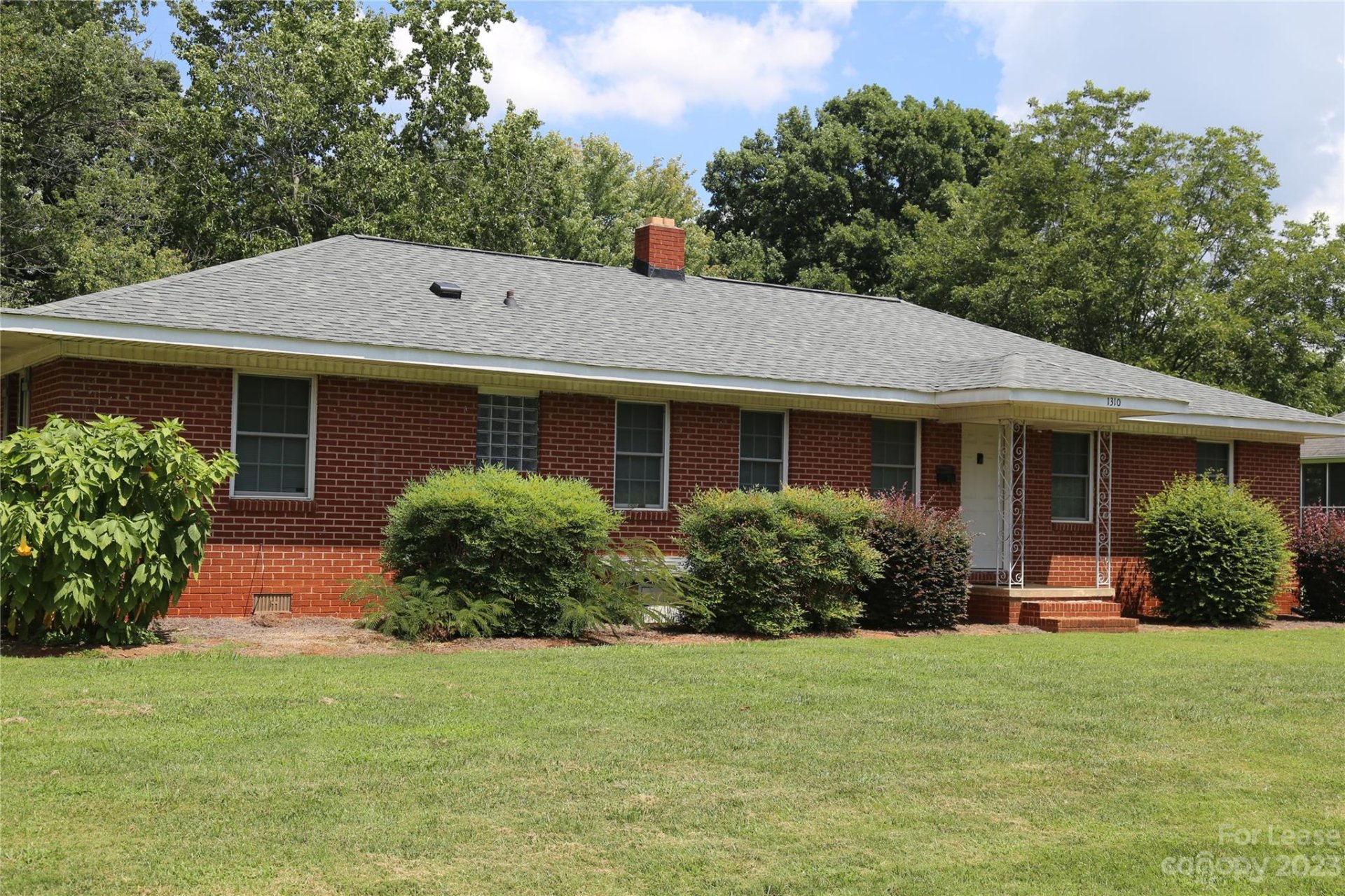 Property image 1 at 1310 Thompson Avenue, Charlotte, NC 28216