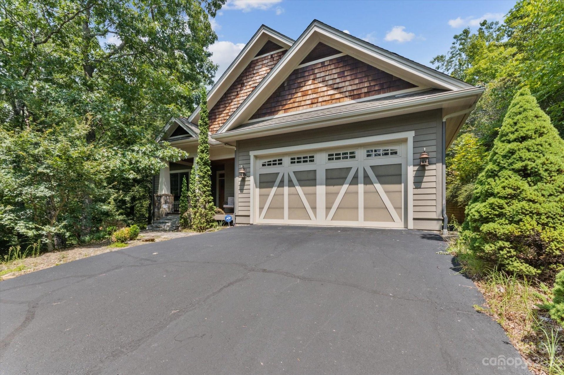 416 Ivy Road
