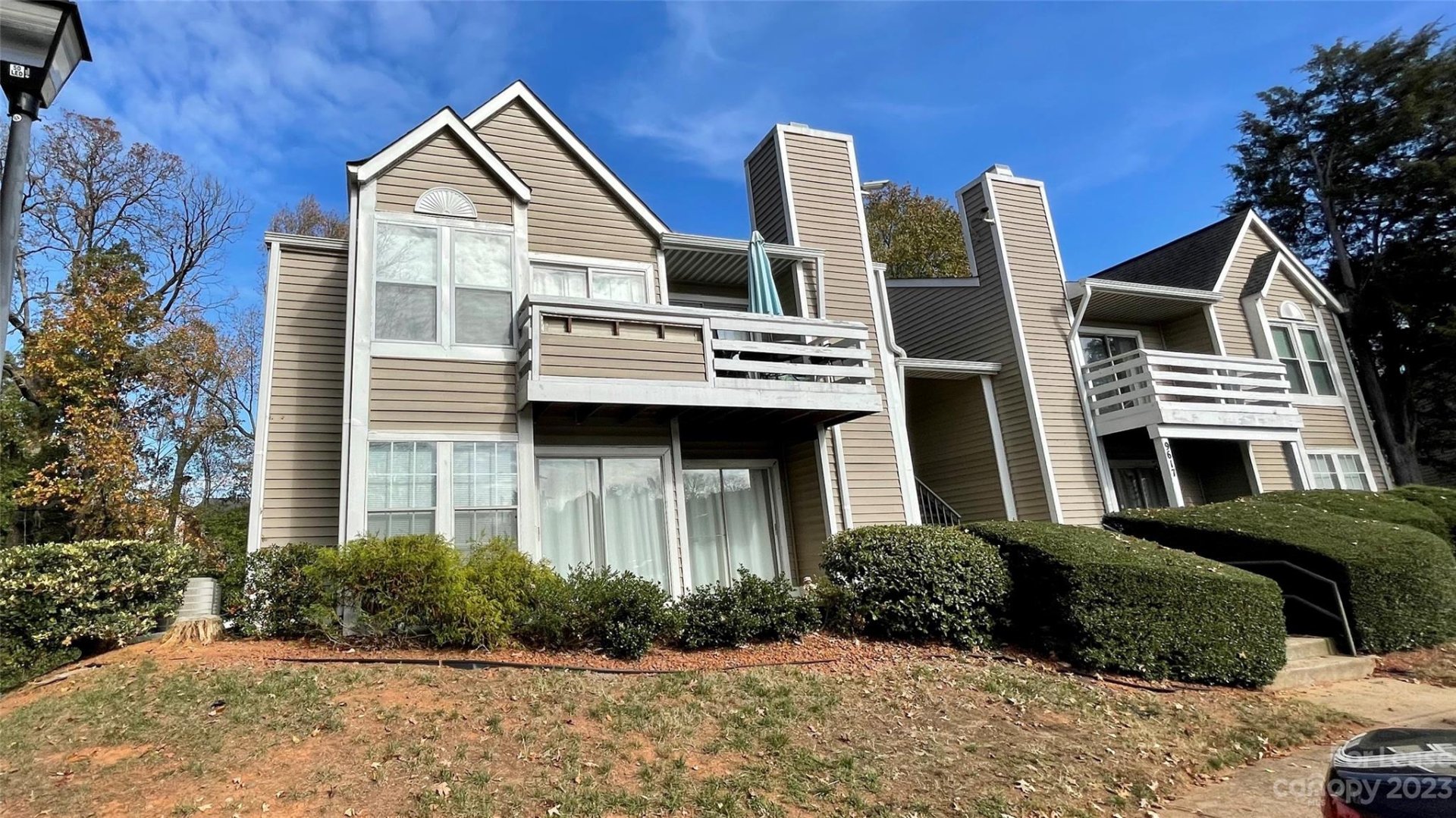 Colville Ii, Charlotte Community