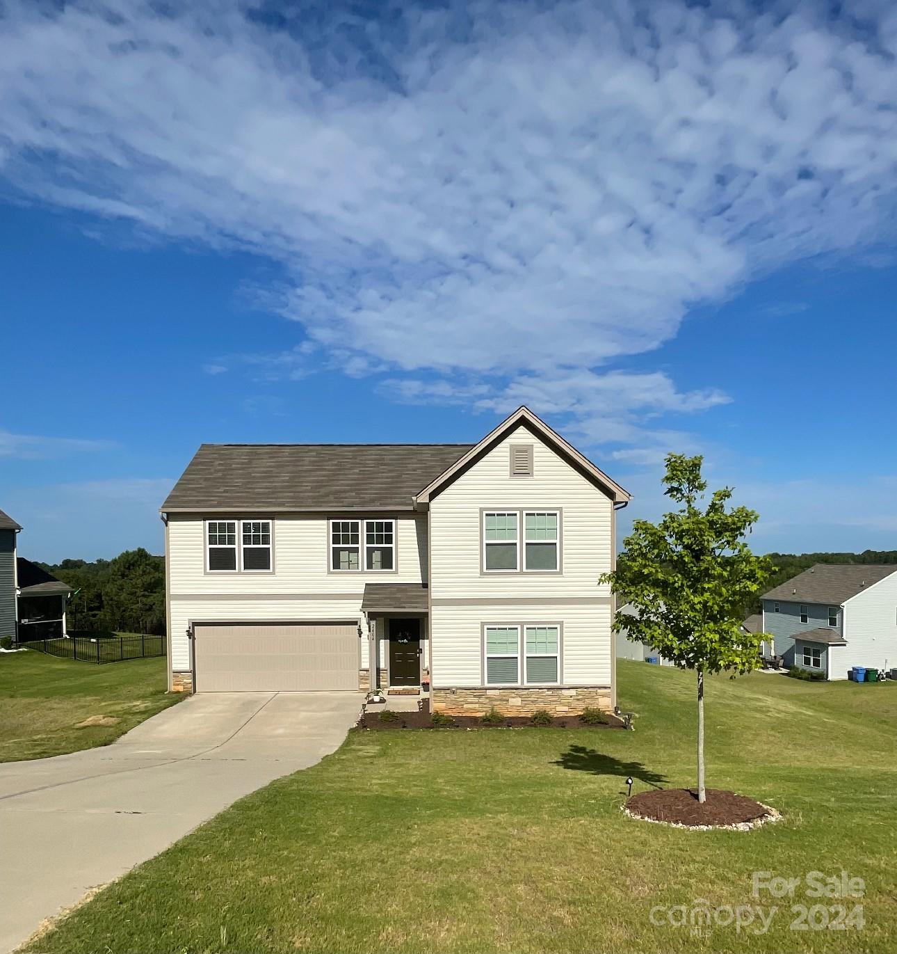 2404 Stonehaven Drive