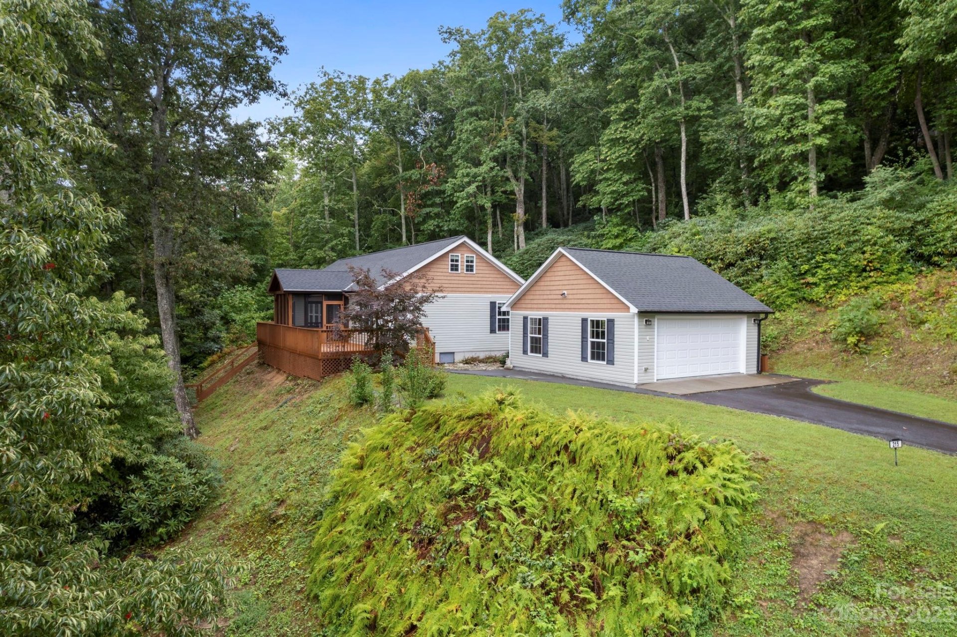 Property image 1 at 215 Goodview Drive, Hendersonville, NC 28792